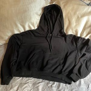 cropped black hoodie